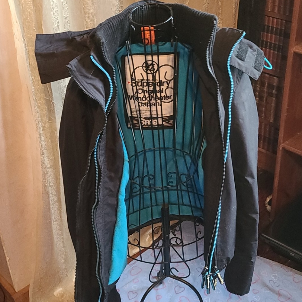 Superdry original windcheater jacket. - Picture 4 of 10